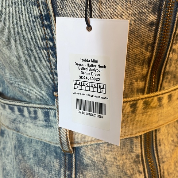 Showpo. (4) NWT light blue wash denim belted halter mini dress zip entry sexy - Picture 9 of 10